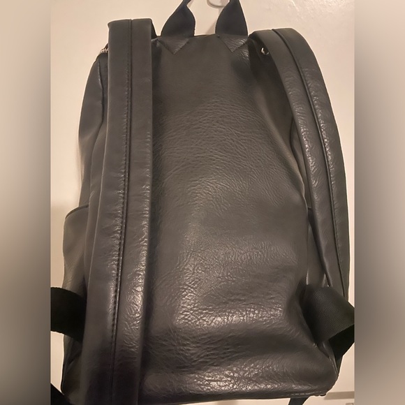 Sold. Matt & Nat Vegan leather backpack - Picture 2 of 5